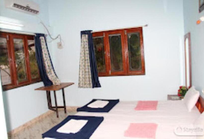 Номер Deluxe, Mermaid Beach Resorts Vengurla
