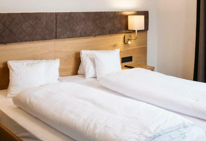 Quarto Superior, Gasthof Lamm