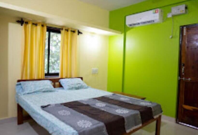 Семейный Номер, Dhanashree Riverview  Goa