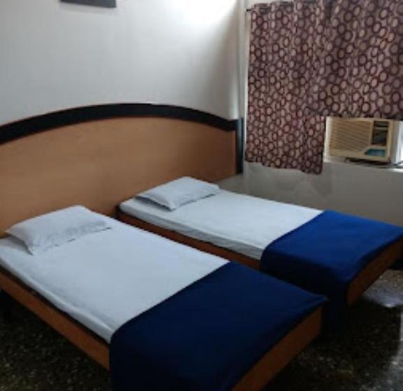 Номер Deluxe, Ashray Residency, Sangli