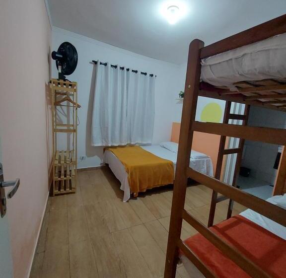 4인용 스탠다드 룸, Hospedagem Casa Girassol