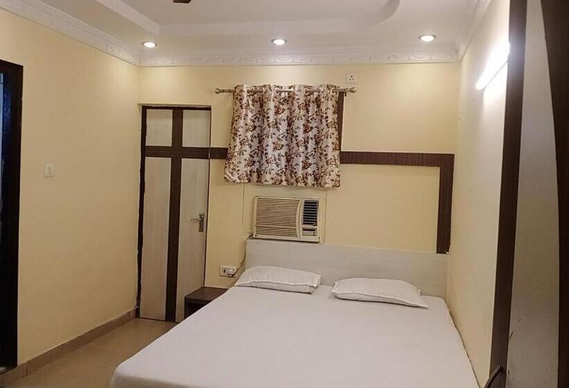 חדר דלוקס, Haridham Guest House