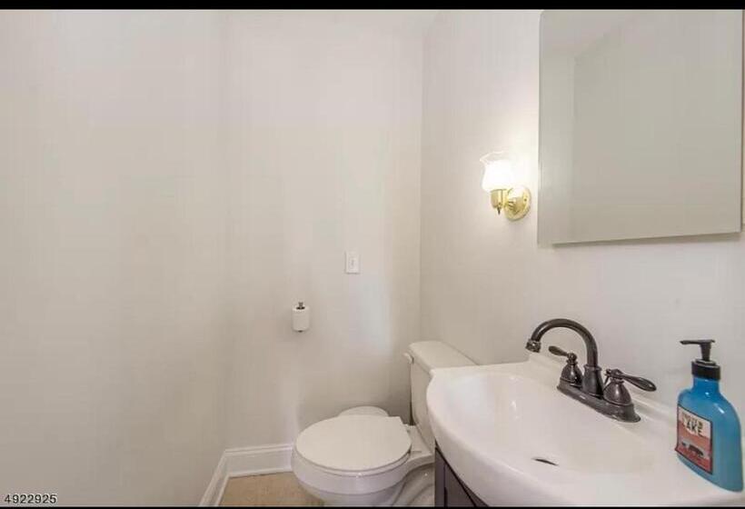 Номер Стандарт, Room In House   Charming Private Room Complete1