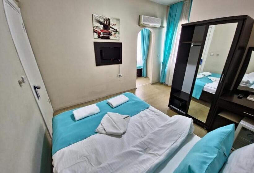 اتاق خانوادگی با چشم‌انداز باغ, şirin Baba Otel