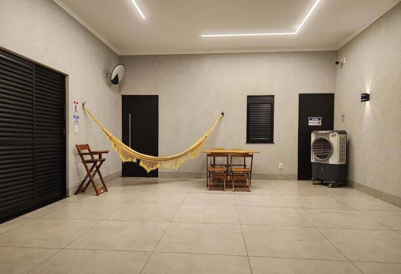 Family Suite, Suíte Aconchegante E Garagem Grátis   Até 4 Pessoas