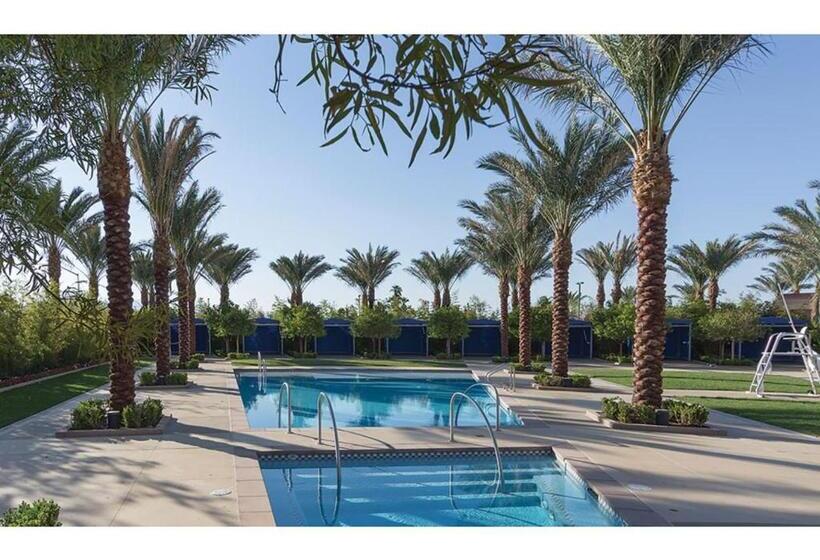 آپارتمان سوپریور 1 خوابه, Our Luxury Condo Awaits You A The Desert Blue, Moments From The Strip   Special Offer Now!