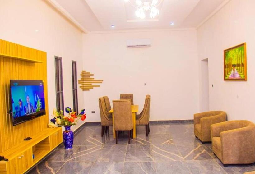 سوییت دوبلکس, Royale Suite Palace