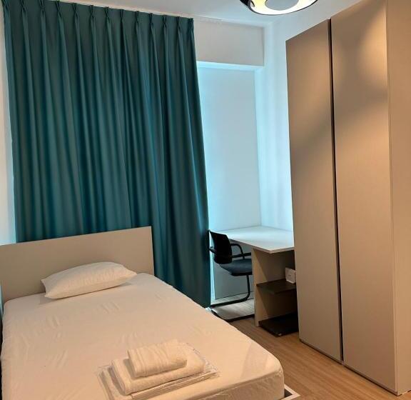 اتاق استاندارد یک نفره, Aparthotel Folé