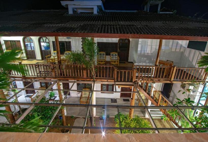 חדר סופריור, Arugambay Surf Resort