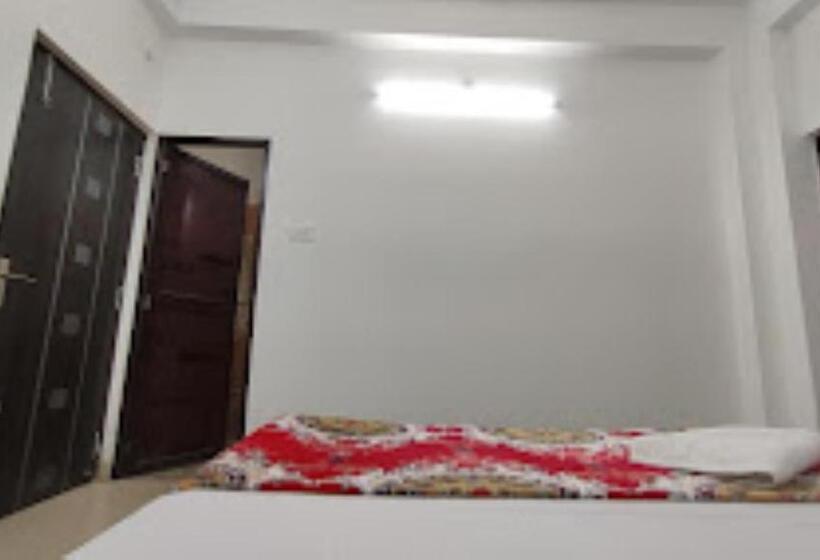Номер Стандарт, The White Lotus, Patna
