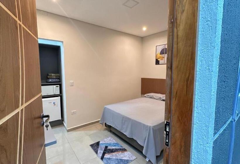 اتاق استاندارد, Guaru Inn Hostel