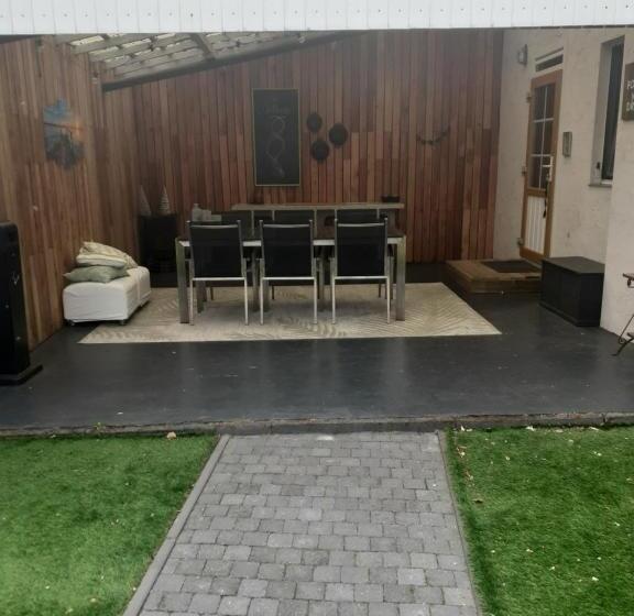 اتاق استاندارد چهار تخته, B&b Typisch Lelies