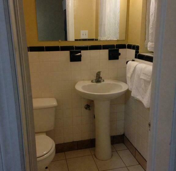Номер Стандарт 2 Двуспальные Кровати, Ole English Inn