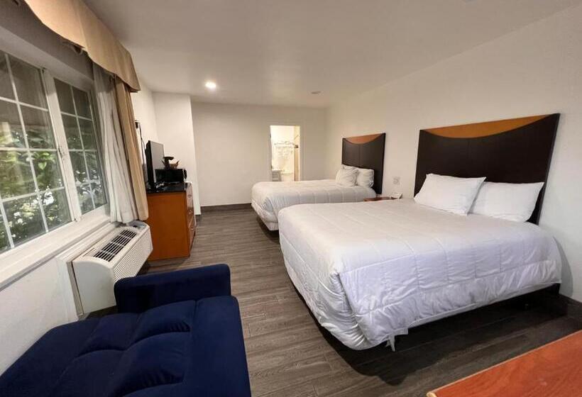 Family Suite, Town And Country Inn