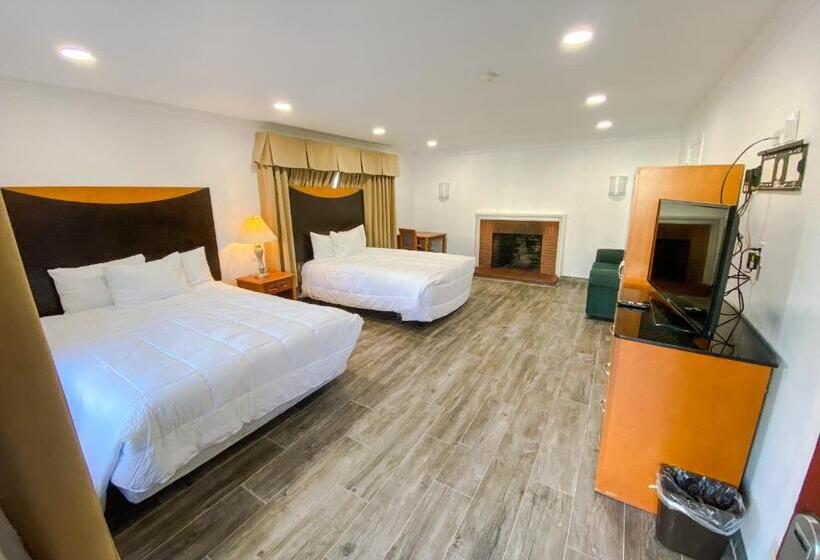 Family Suite, Town And Country Inn