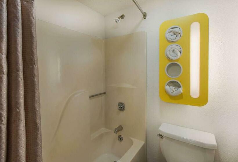 4인용 스탠다드 룸, Motel 6 Omaha   Central