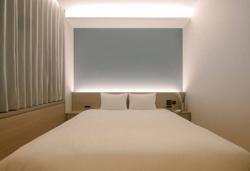 Quarto Estandar, Fav Lux Nagasaki