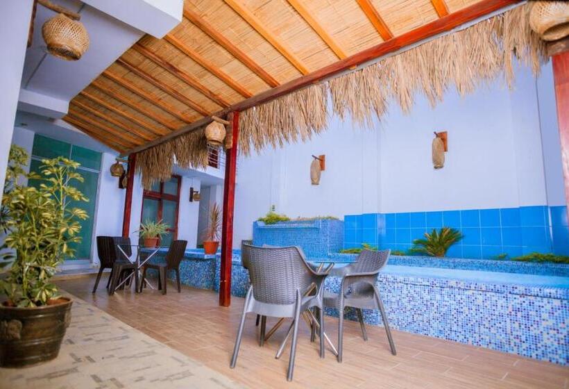 اتاق استاندارد با چشم‌انداز استخر, Mar Azul Mancora