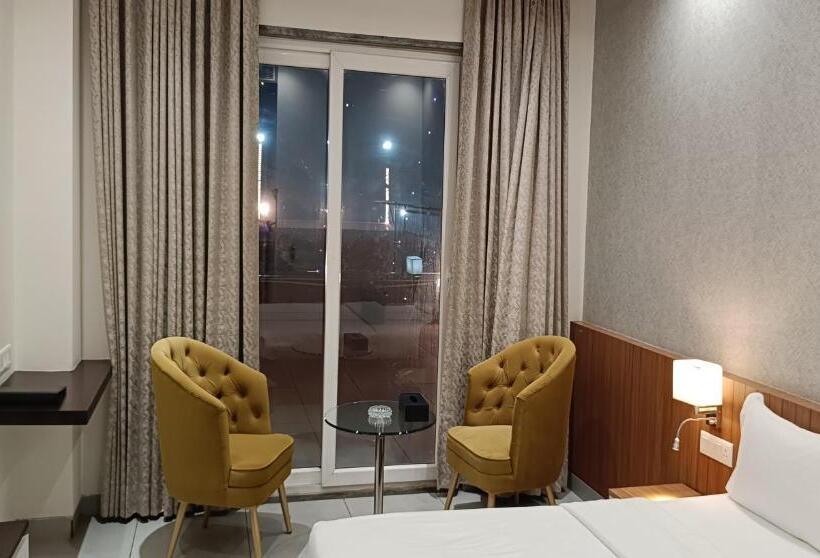 Quarto Deluxe, The Prince Highway