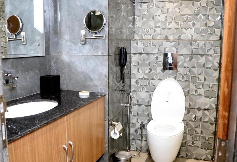 Quarto Deluxe, The Prince Highway