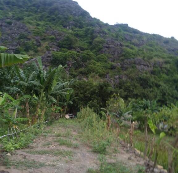 اتاق استاندارد با چشم‌انداز استخر, Trang An Gold Village