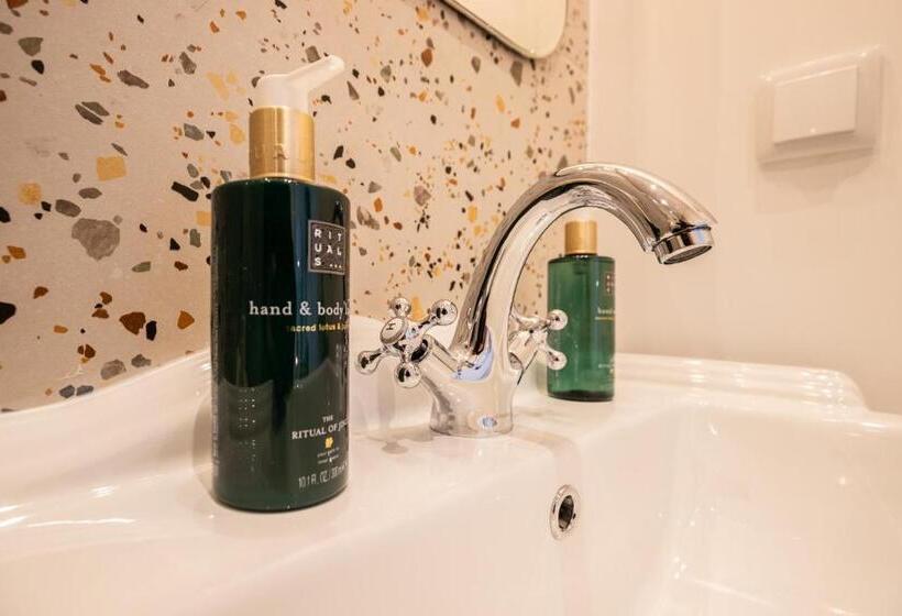 Студио Стандарт с Террасой, Amália Boutique Suites & Studios   By @ Rita´s Place