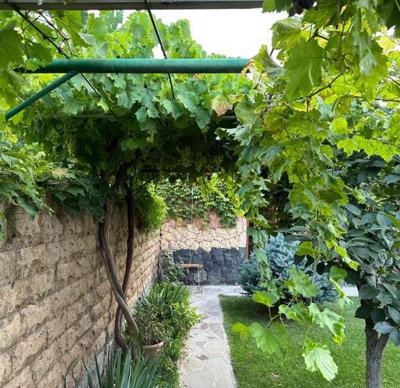 اتاق استاندارد, Green Garden Guest House