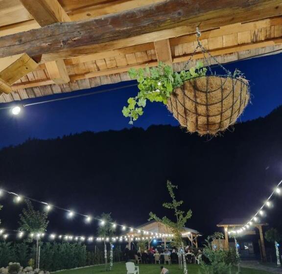 정원 전망 4인용 스탠다드 룸, Poiana Maramureseana