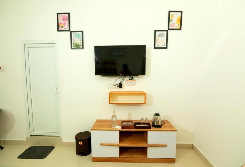 Люкс, Aruna Residency