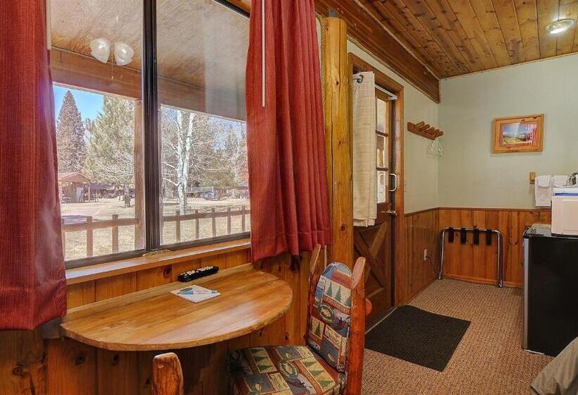 اتاق استاندارد, Vista Court Cabins & Lodge