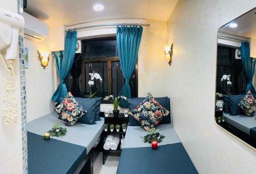 اتاق لوکس سه تخته, Park Guest House