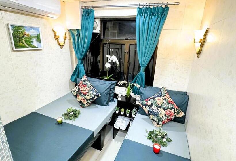 اتاق لوکس سه تخته, Park Guest House