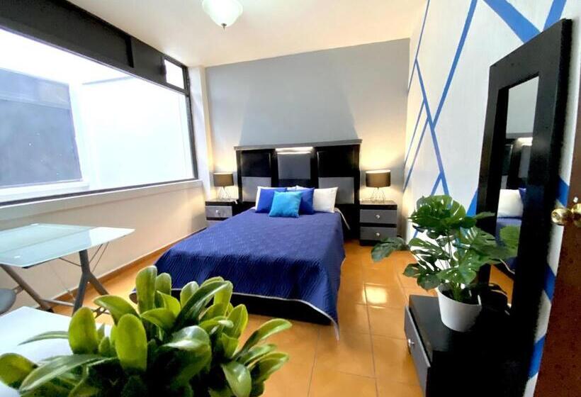Номер Стандарт Совместная Ванная, Roomies Hostel Cibeles