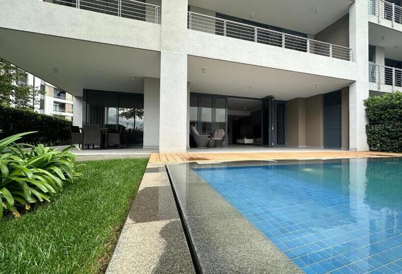 آپارتمان لوکس 1 خوابه, Unit 513 Menlyn Maine Luxury Lap