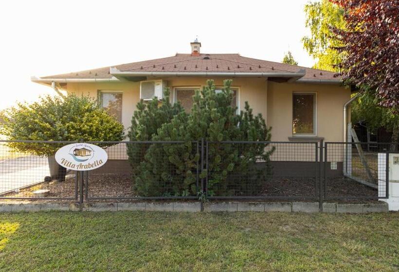 ویلای 3 خوابه, Szelidi Apartmanok