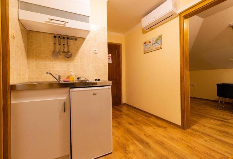 آپارتمان 2 خوابه, Szelidi Apartmanok