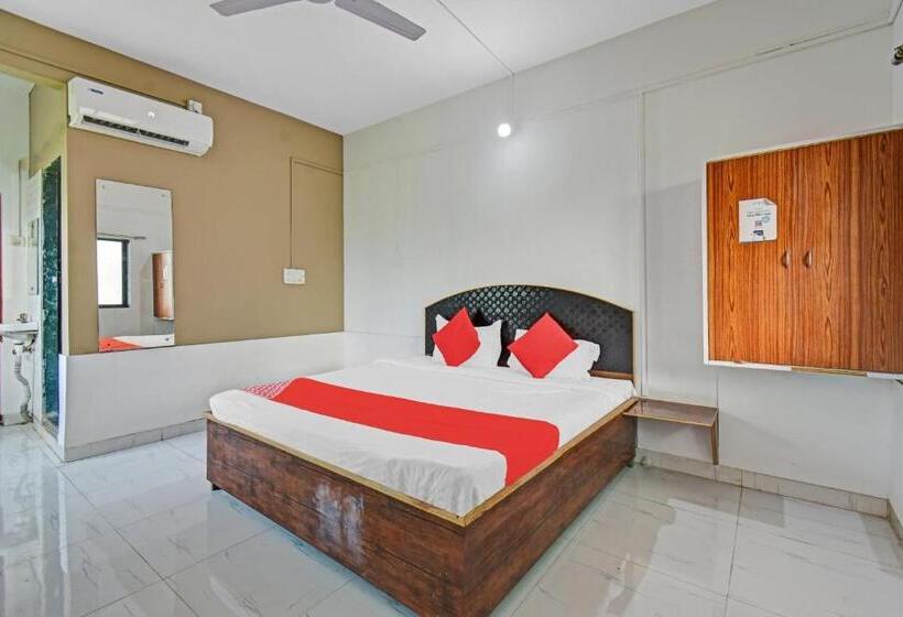 Трехместный Номер Классика, Collection O Blue House Resort