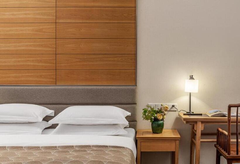 Номер Стандарт, Guilin Heshe Lakeside Resort