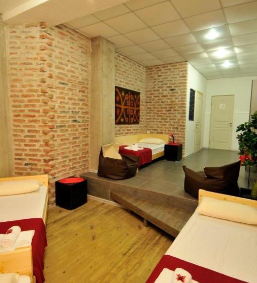 اتاق استاندارد سه نفره, Guesthouse Pipo