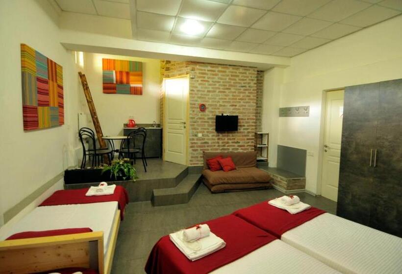 اتاق کلاسیک چهارنفره, Guesthouse Pipo