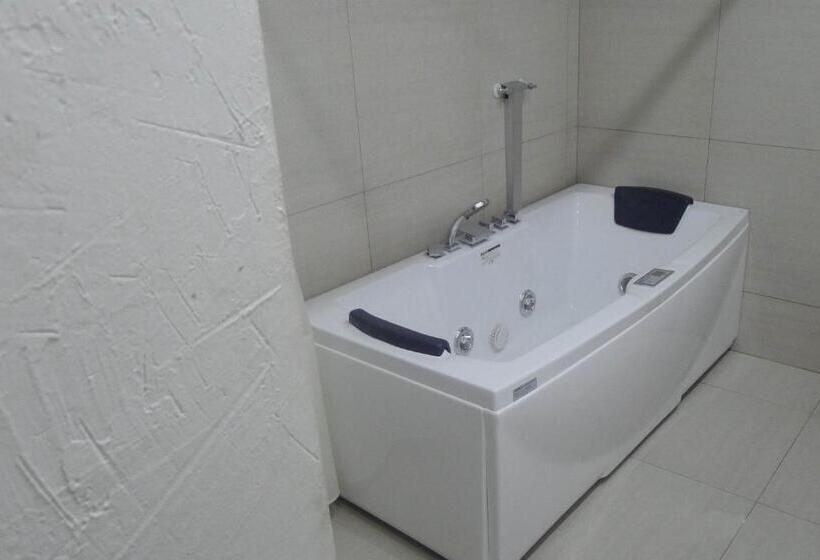 اتاق استاندارد, Guesthouse Pipo