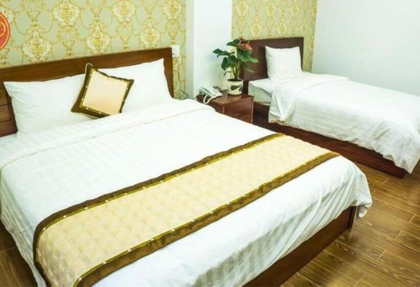 Triple Room Sea View, Red