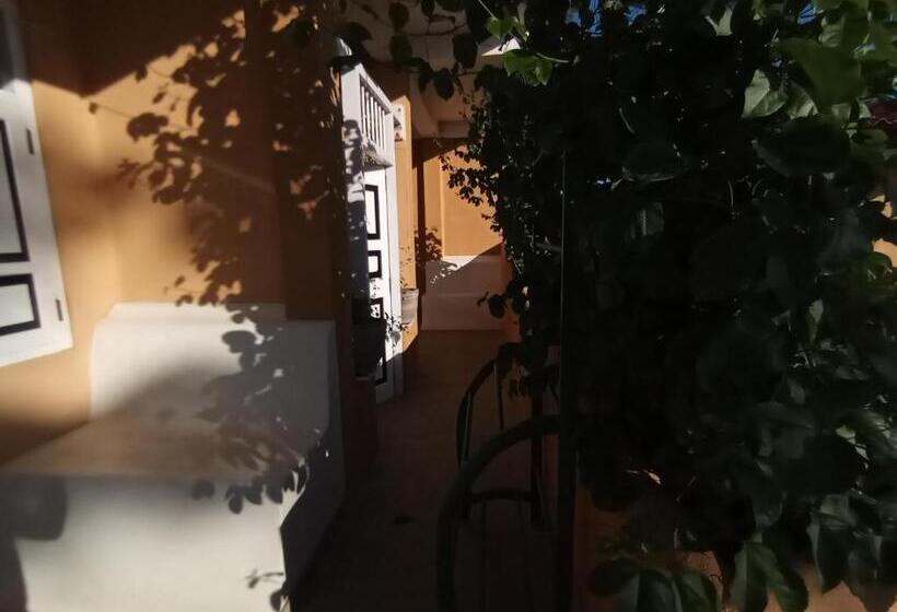 Номер Deluxe с Балконом, South Sea Villa