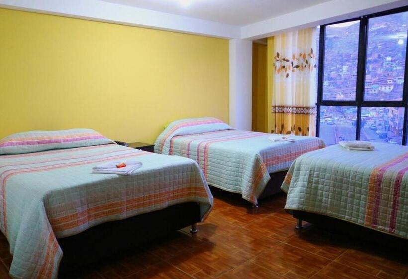 חדר משפחתי, Bunker Hostal