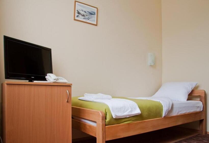 اتاق استاندارد یک نفره, Garni Hotel Alma