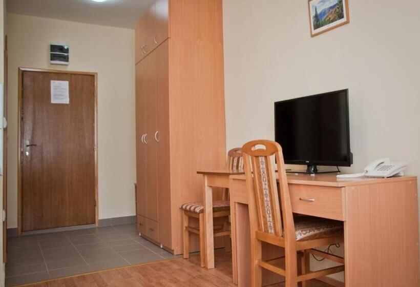 استودیوی استاندارد, Garni Hotel Alma