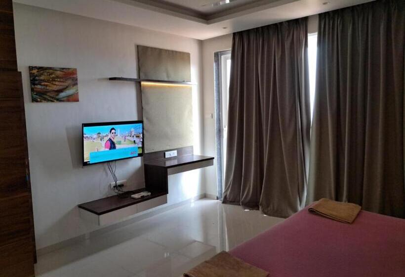 Номер Стандарт с Балконом, Hillview Rooms By 29 Bungalow