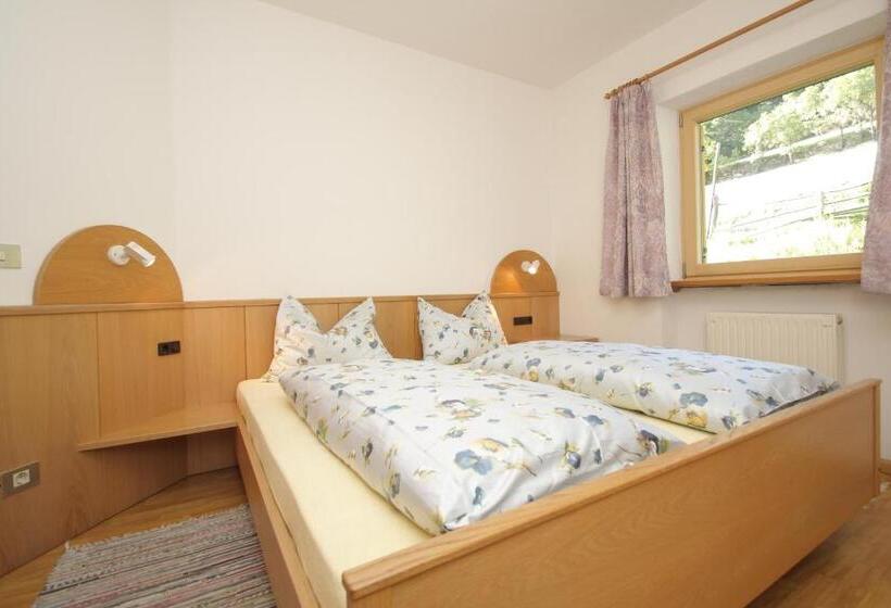 带2个卧室的公寓, Paderlafoderhof