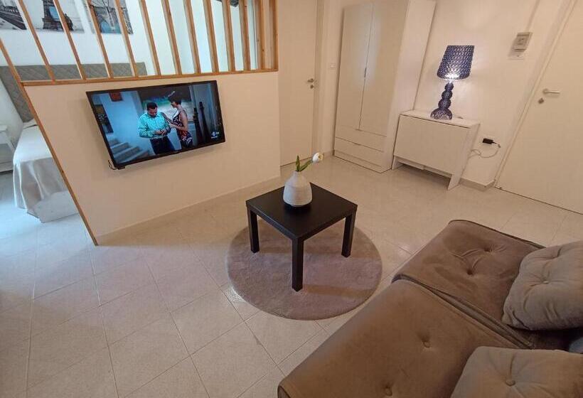 Студия Стандарт, B&b Casa Gabriele
