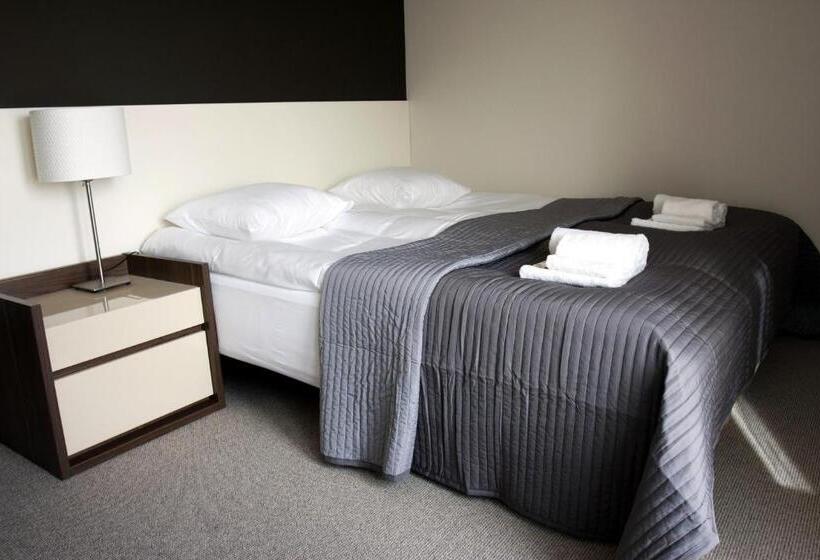 اتاق استاندارد با چشم‌انداز دریاچه, Villa Modlin Airport